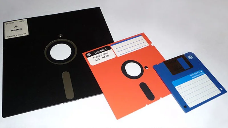 Nie uwierzycie, ale wojsko USA właśnie zaprzestało korzystania z… dyskietek