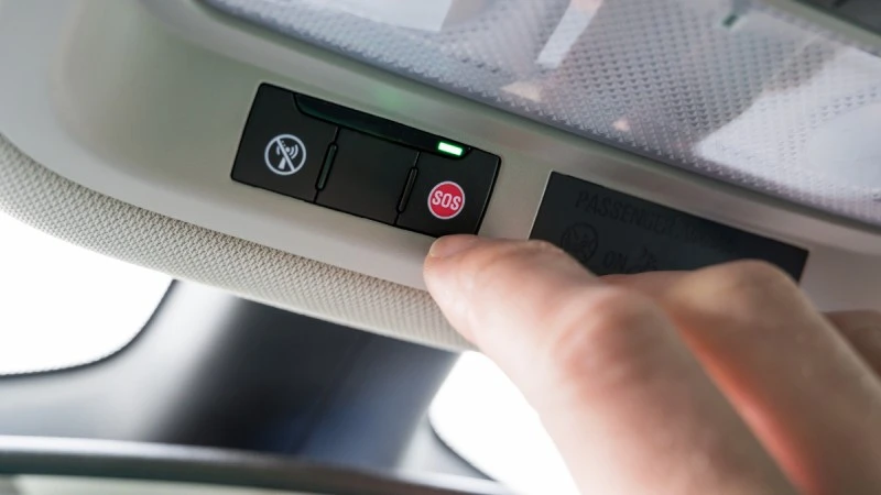 BMW samo wezwało policję. Polka dostała wysoki mandat