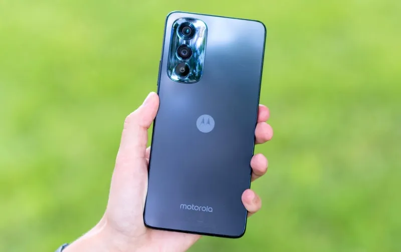 Ekran 165 Hz i Snapdragon 8 gen 2 – bestia od Motoroli na przeciekach