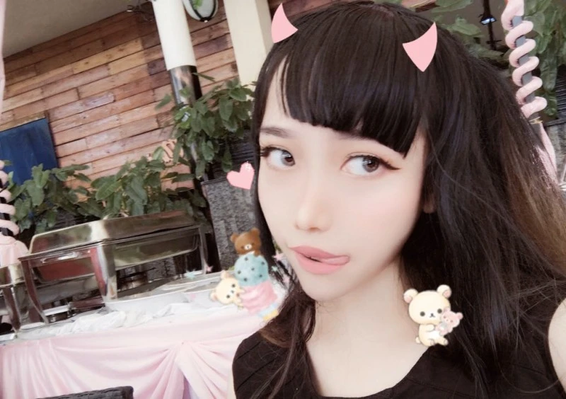 Jesteś samotny? Wynajmij sobie dziewczynę do grania