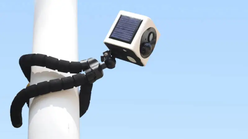 Kamera monitoringu zupełnie bez kabli. EyeCube doładowuje się solarnie