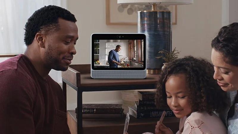 Facebook pracuje nad własnym asystentem głosowym. Szykuje się konkurencja dla Siri i Alexy?