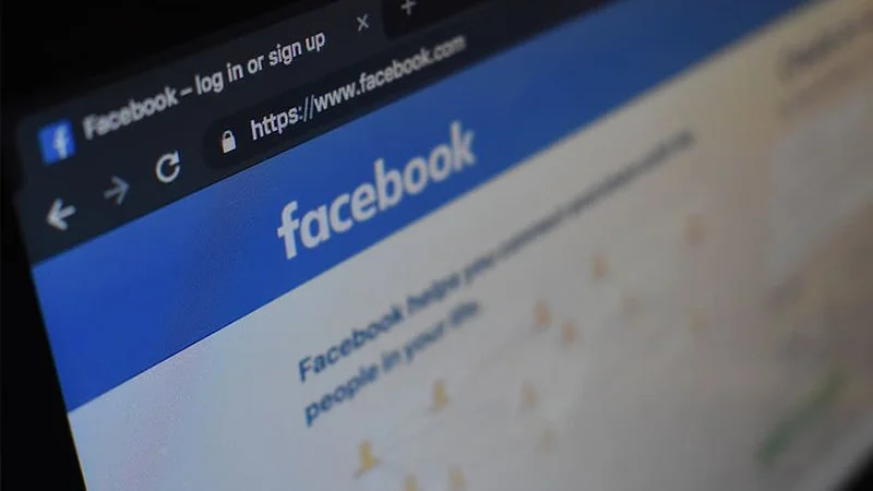 Facebook dołącza do platform streamingowych i także obniży jakość publikowanych wideo