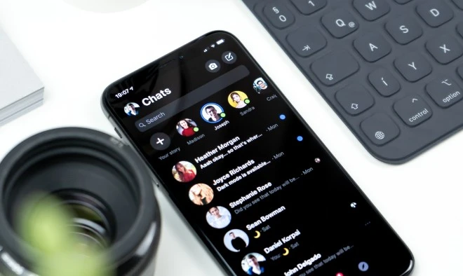 Facebook drastycznie odchudza Messengera. Na razie tylko na iOS