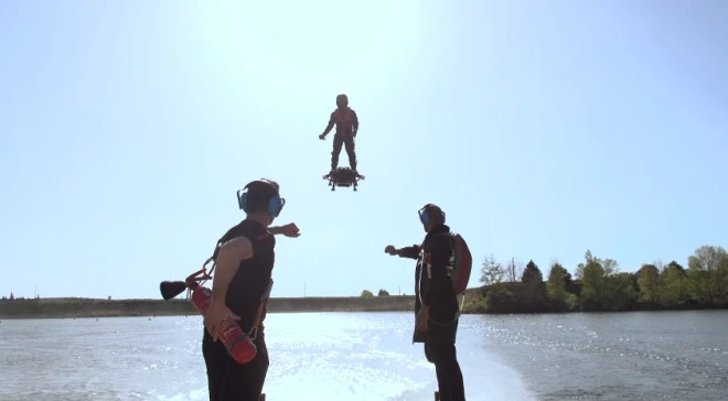 Flyboard Air to innowacyjna platforma do latania