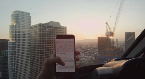 Samsung pokazuje, że unboxing smartfona nie musi być nudny! (wideo)