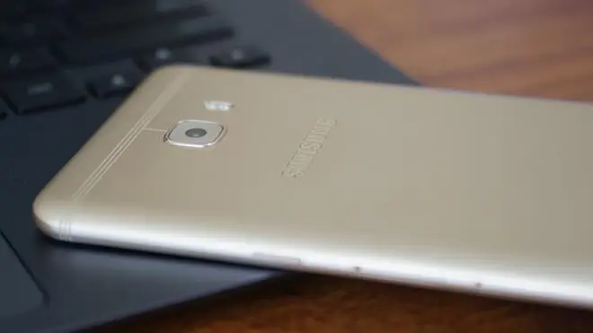 Samsung Galaxy C10 pojawia się na zdjęciu