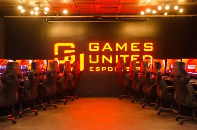 W Białymstoku powstał pierwszy w Polsce profesjonalny pub e-sportowy