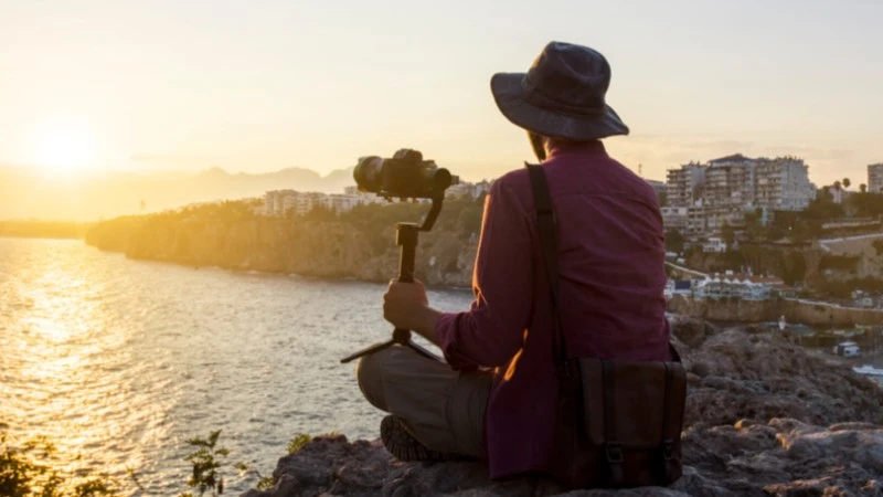 Canon opatentował gimbal z wymiennymi obiektywami? Pozory mogą być mylące