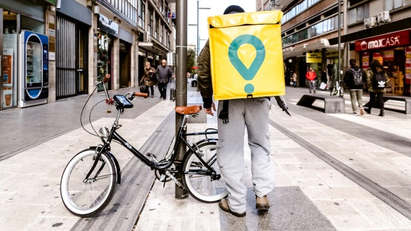 Glovo z zarzutami UOKiK. Chodzi o dodatkowe opłaty