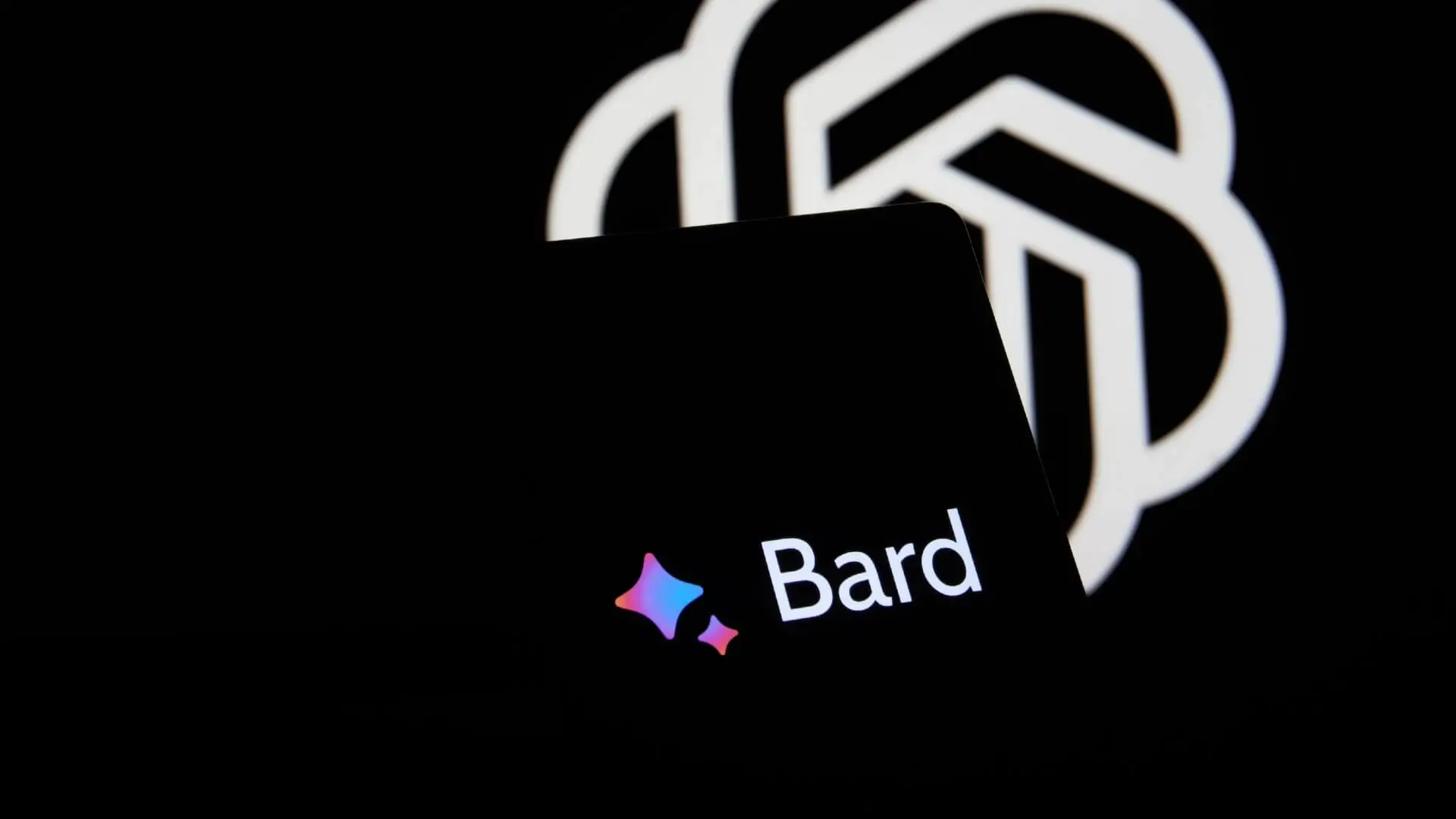 Konkurent ChatGPT już tu jest. Google Bard przemówił po polsku