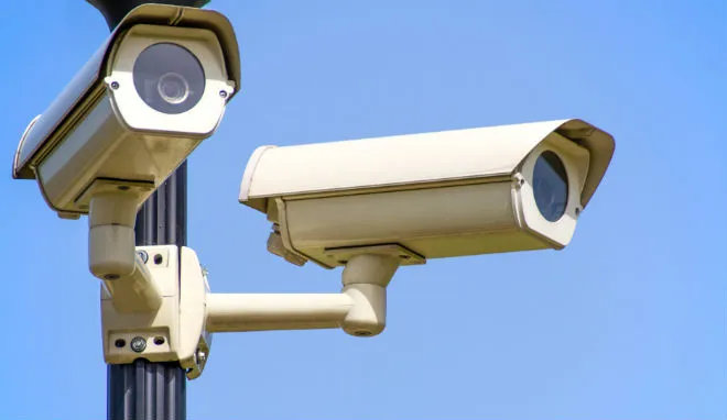 Kto zbiera o użytkownikach więcej informacji: Apple czy Google?