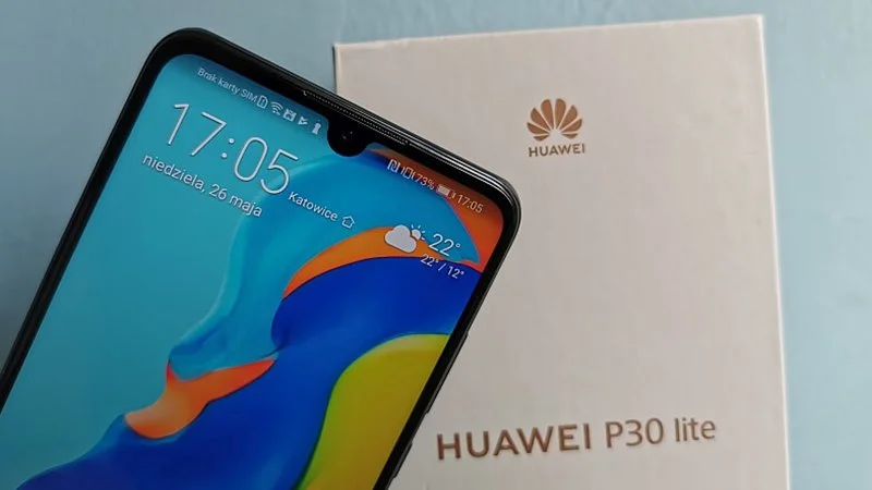 Huawei podobno ograniczył produkcję telefonów z powodu mniejszej liczby zamówień