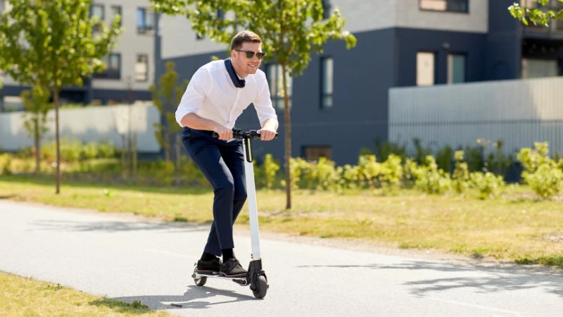 Wadliwe hulajnogi elektryczne w Polsce. Uważaj na ten model