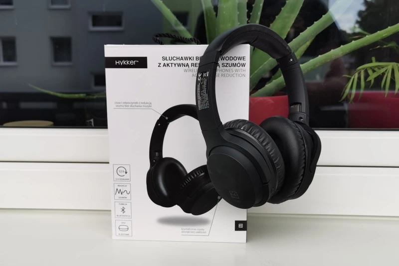 Słuchawki Hykker z Biedronki z ANC – czy warto je kupić? Recenzja