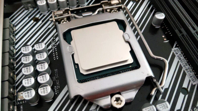 Intel Core 12 gen wypatrzony. Dane z Geekbench potwierdzają nietypową budowę