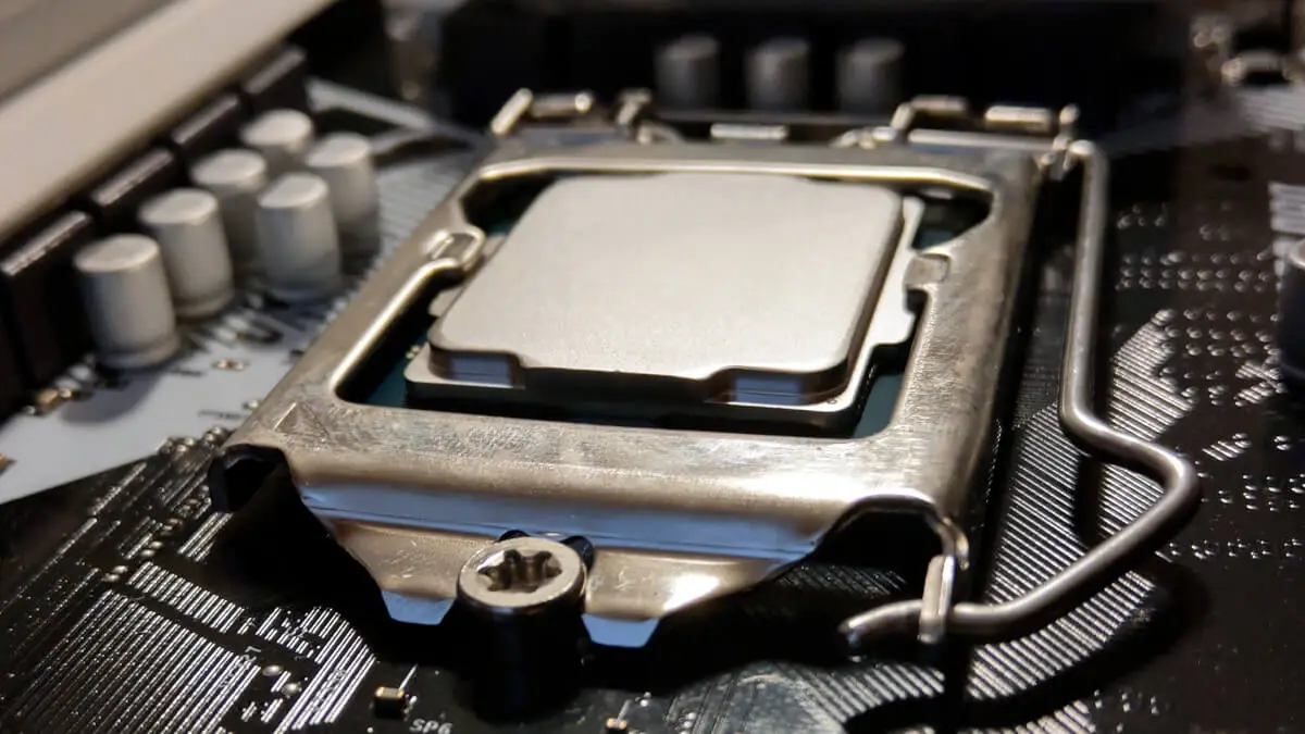 Jak długo pożyje socket Intel 1700? Poznaliśmy plany na nowe płyty główne