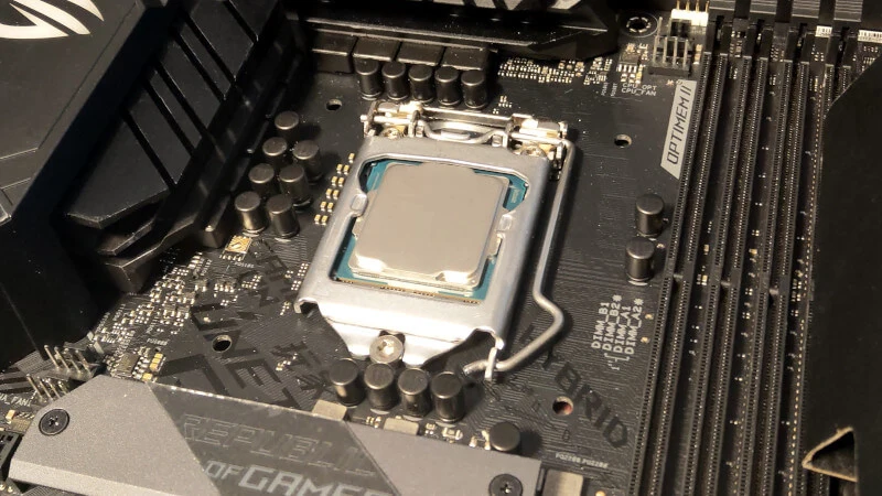 Intel Core i7-11700K jednak daje radę. Nowy BIOS działa cuda