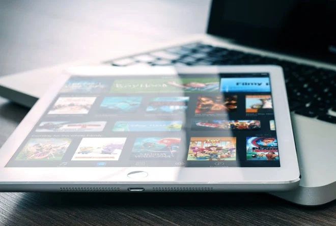 Wiemy, dlaczego zakazano urządzeń elektrycznych na pokładach wybranych samolotów