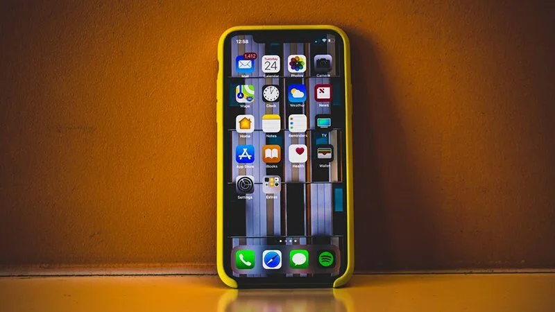 Tak może wyglądać iPhone 12. Wyciekły intrygujące grafiki