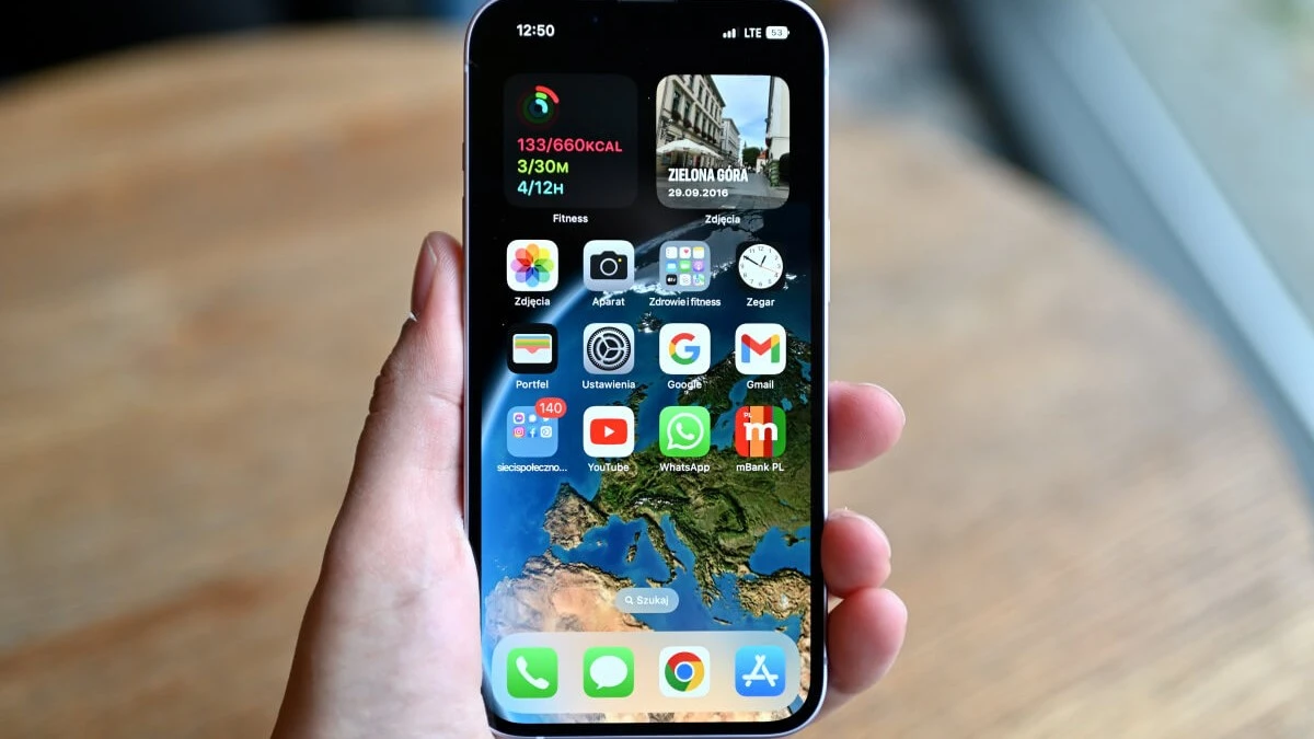 Tyle kosztuje w Polsce wymiana baterii w iPhone od 1 marca. Kupisz za to smartfon