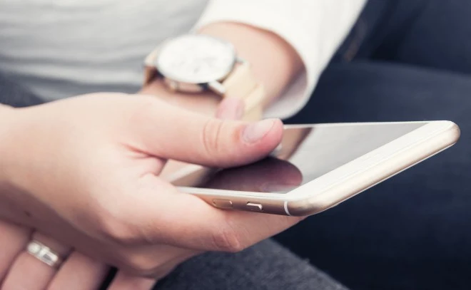 Ograniczenie wydajności starszych iPhone’ów będzie można wyłączyć