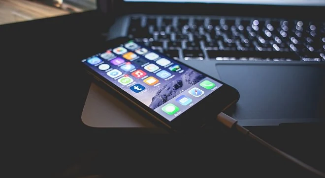 Apple usuwa aplikacje, które szpiegowały użytkowników