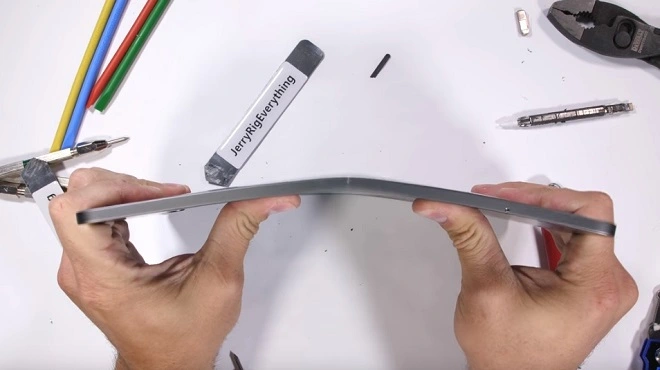 Lepiej nie siądźcie przypadkiem na nowym iPadzie Pro