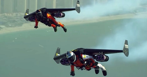 Zobacz niesamowity lot z plecakiem odrzutowym nad Dubajem (wideo)