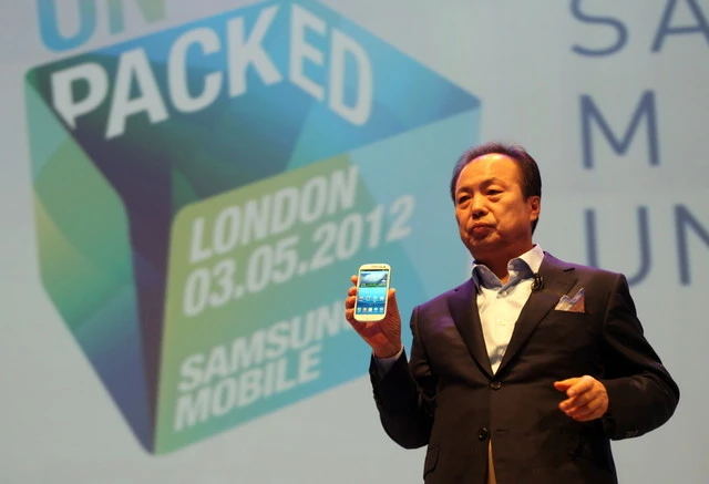 jk-shin-president-and-head-of-it-mobile-communications-division-at-samsung-01