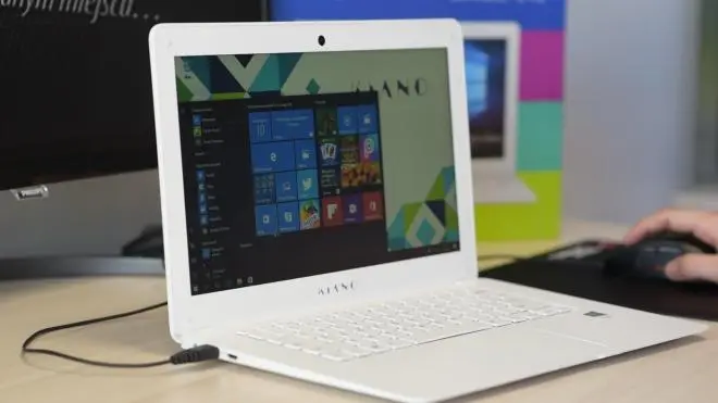 Wideorecenzja Kiano SlimNote 14.1 – notebooka z Biedronki za 599 zł