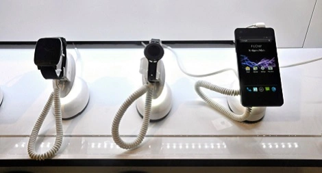 Flow i FitOne – nowy smartfon i opaska sportowa od Kruger&Matz