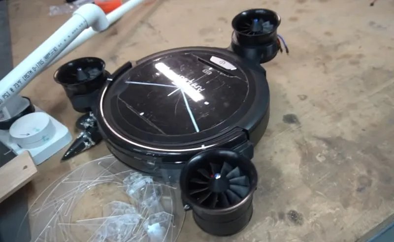 Latający odkurzacz? Proszę bardzo, jest i trochę działa (wideo)