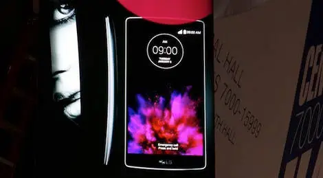 Zakrzywiony LG G Flex 2 zostanie pokazany na targach CES 2015
