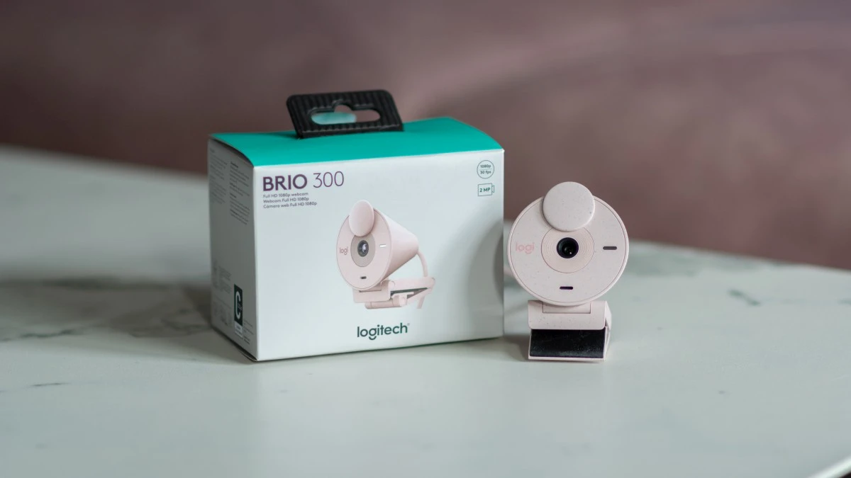 Logitech Brio 300 – recenzja. Kamerka internetowa dla każdego