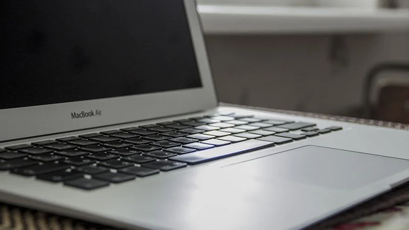 Apple kończy z klawiaturą motylkową. Nadchodzące MacBooki otrzymają nową