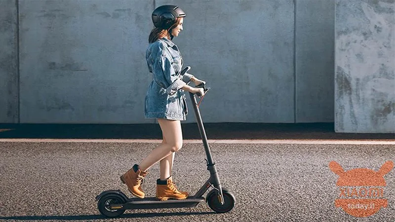 Mi Scooter Lite to nowa i bardzo tania hulajnoga elektryczna od Xiaomi