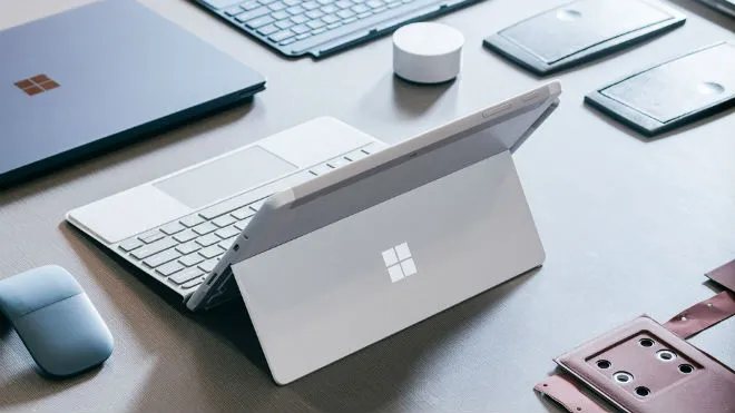 Składany Surface z datą premiery. Microsoft szykuje rewolucję