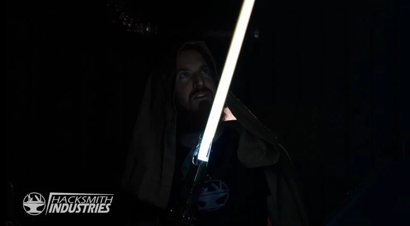 Miecz świetlny istnieje naprawdę i działa. Stworzono go z plazmy