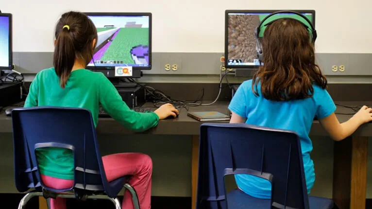 Ucz się za pomocą grania w grę na iPadzie