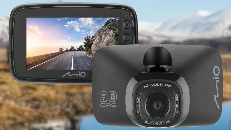 Wideorejestrator Mio MiVue 818. Nowe funkcje – znajdź auto i dodaj szczegóły przejazdu