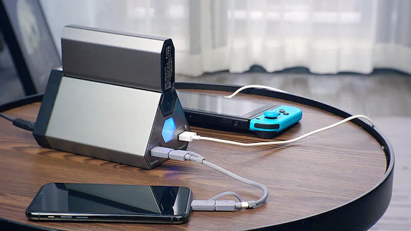 Tego powerbanku nigdy nie zapomnisz naładować. MO-10000, to szybka ładowarka i powerbank w jednym