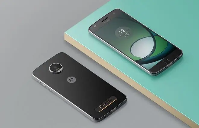 Lenovo Moto Z Play otrzymuje Androida Nougat