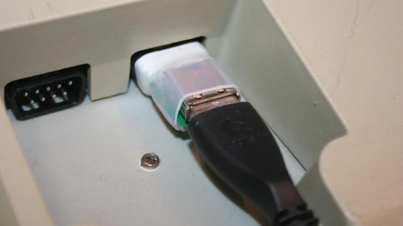 Mysz USB lub pad PS4 w Amidze, Atari i innych retro komputerach dzięki mouSTer