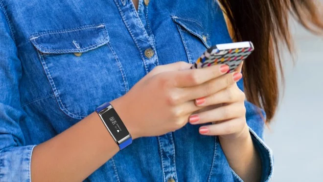 MyKronoz przedstawia opaskę z wbudowanym pulsometrem