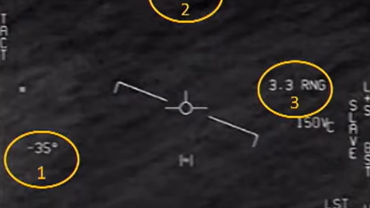 Tajemnicze metaliczne orby są dostrzegane na całym świecie. Eksperci NASA na temat UFO