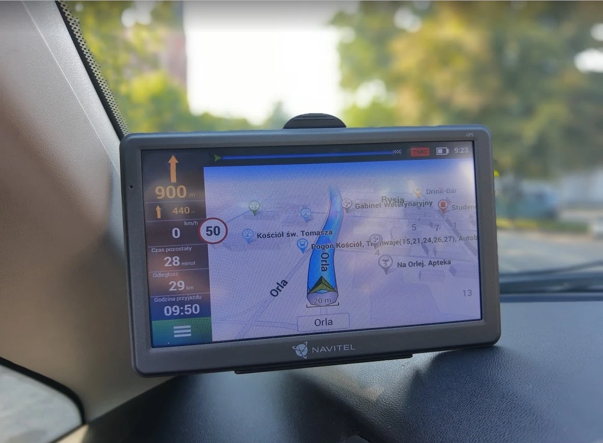 Test nawigacji samochodowej Navitel E700 TMC