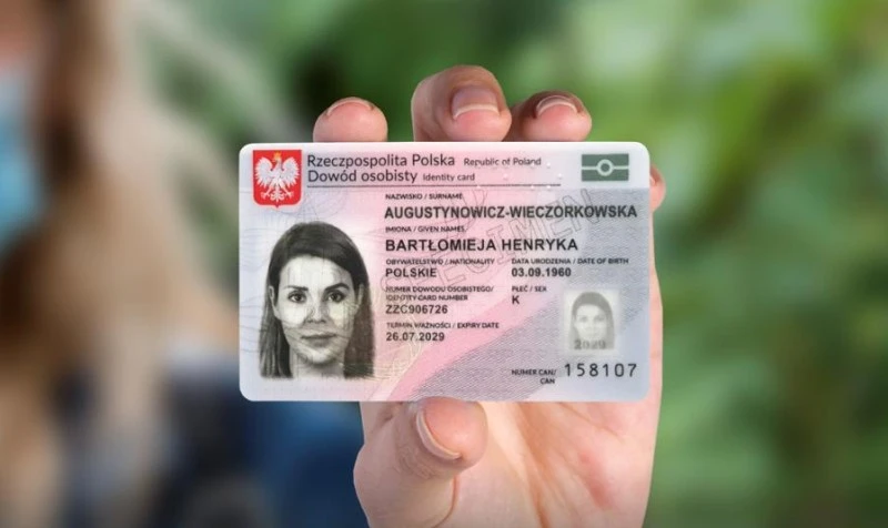 Nowy wzór dowodu osobistego. Polacy przekażą odciski palców