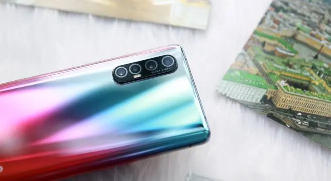 OPPO Reno3 5G oficjalnie. Przystępna cena i dostęp do 5G w pakiecie