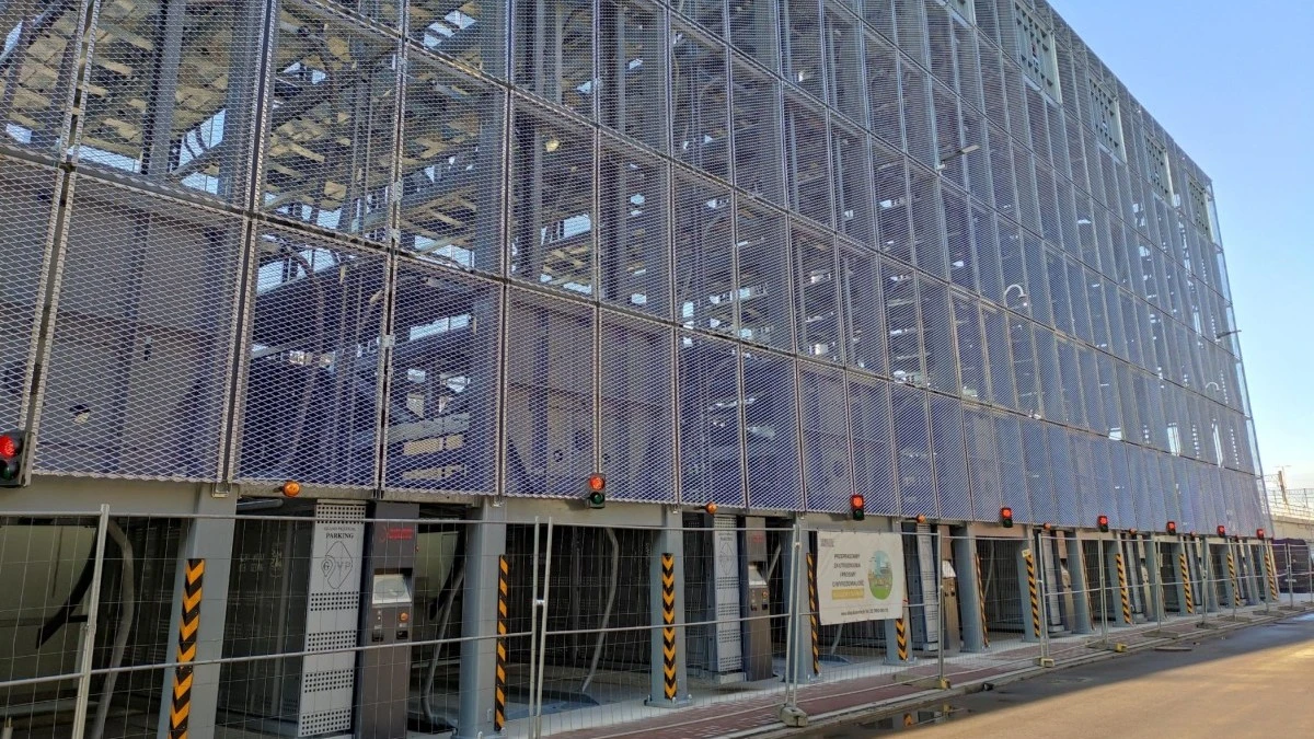 W Katowicach stanął jedyny taki automatyczny parking w Polsce